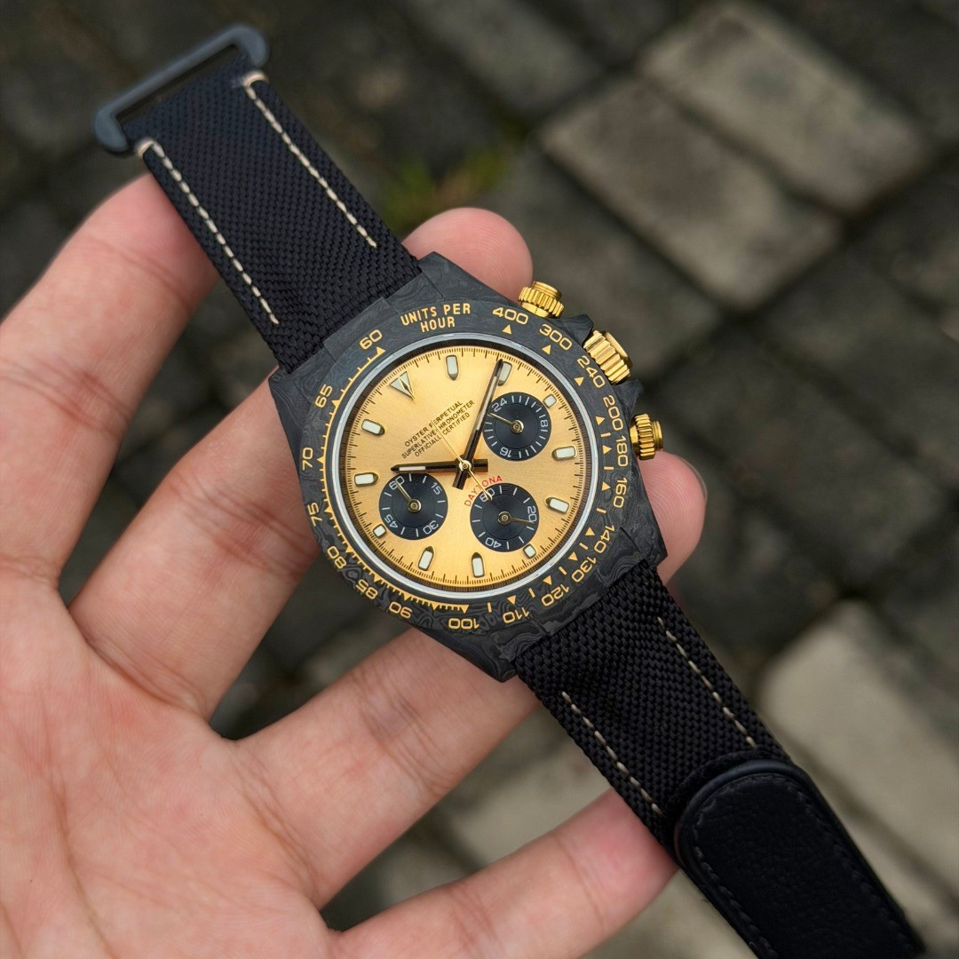 CUSTOM SEITONA CHRONOGRAPH MOD FORGED CARBON EDITION