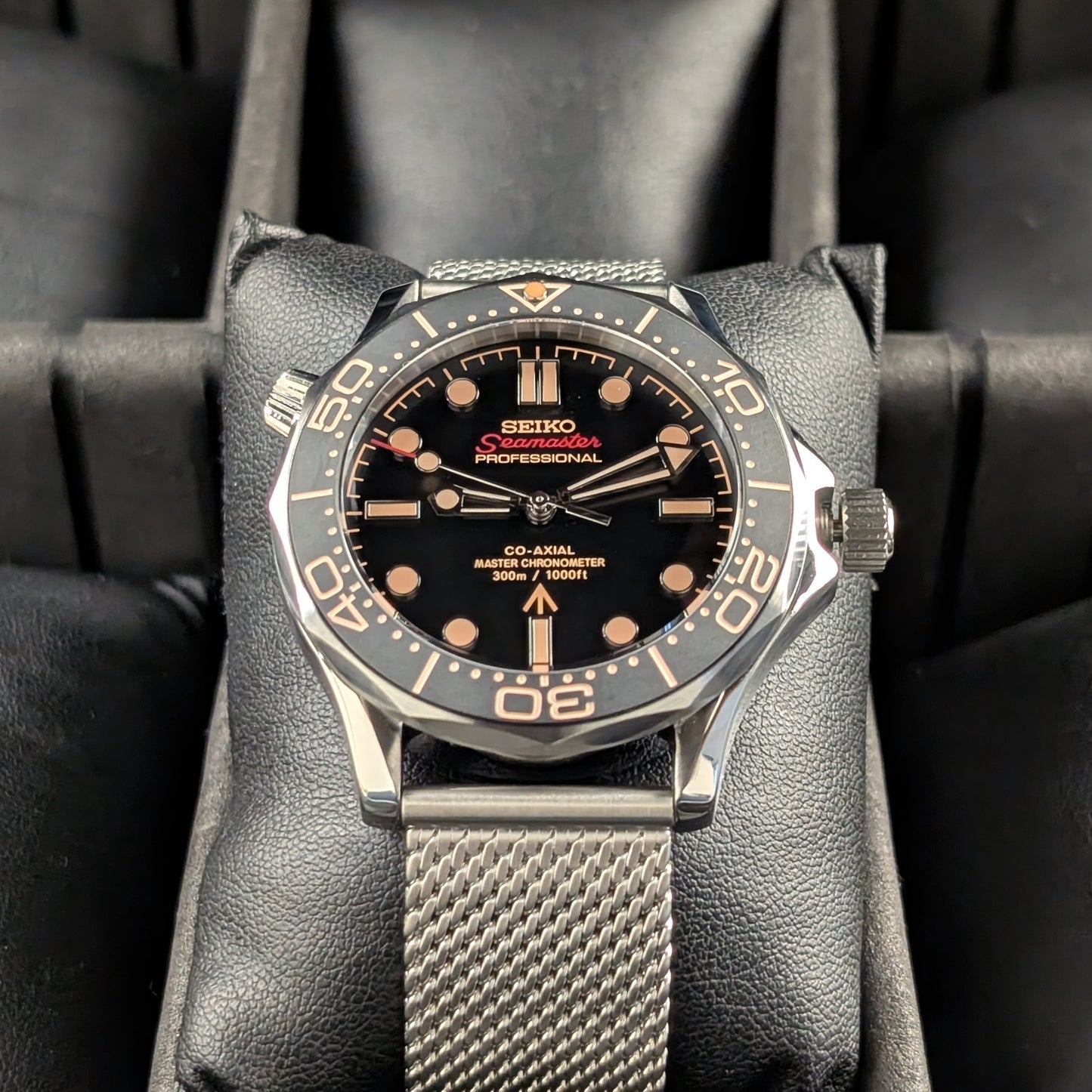 CUSTOM SPEEDMASTER MOD JAMES BOND 007 EDITION - Monomods