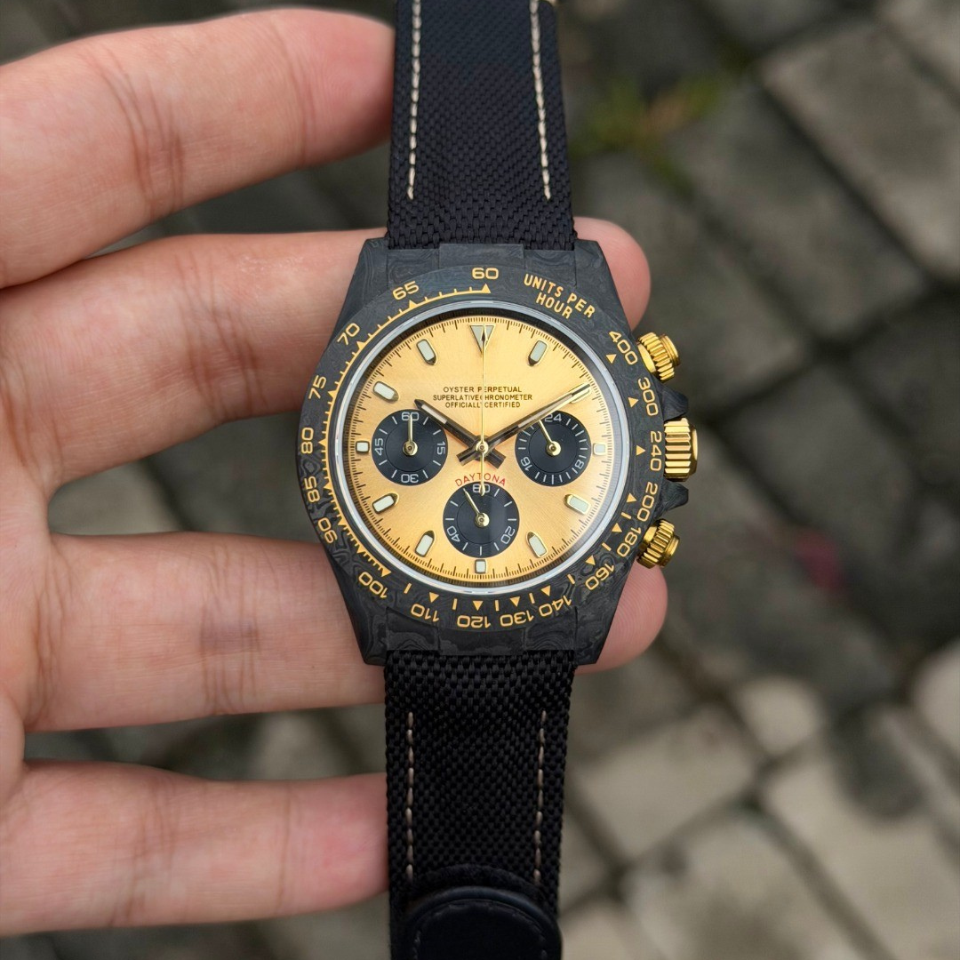 CUSTOM SEITONA CHRONOGRAPH MOD FORGED CARBON EDITION