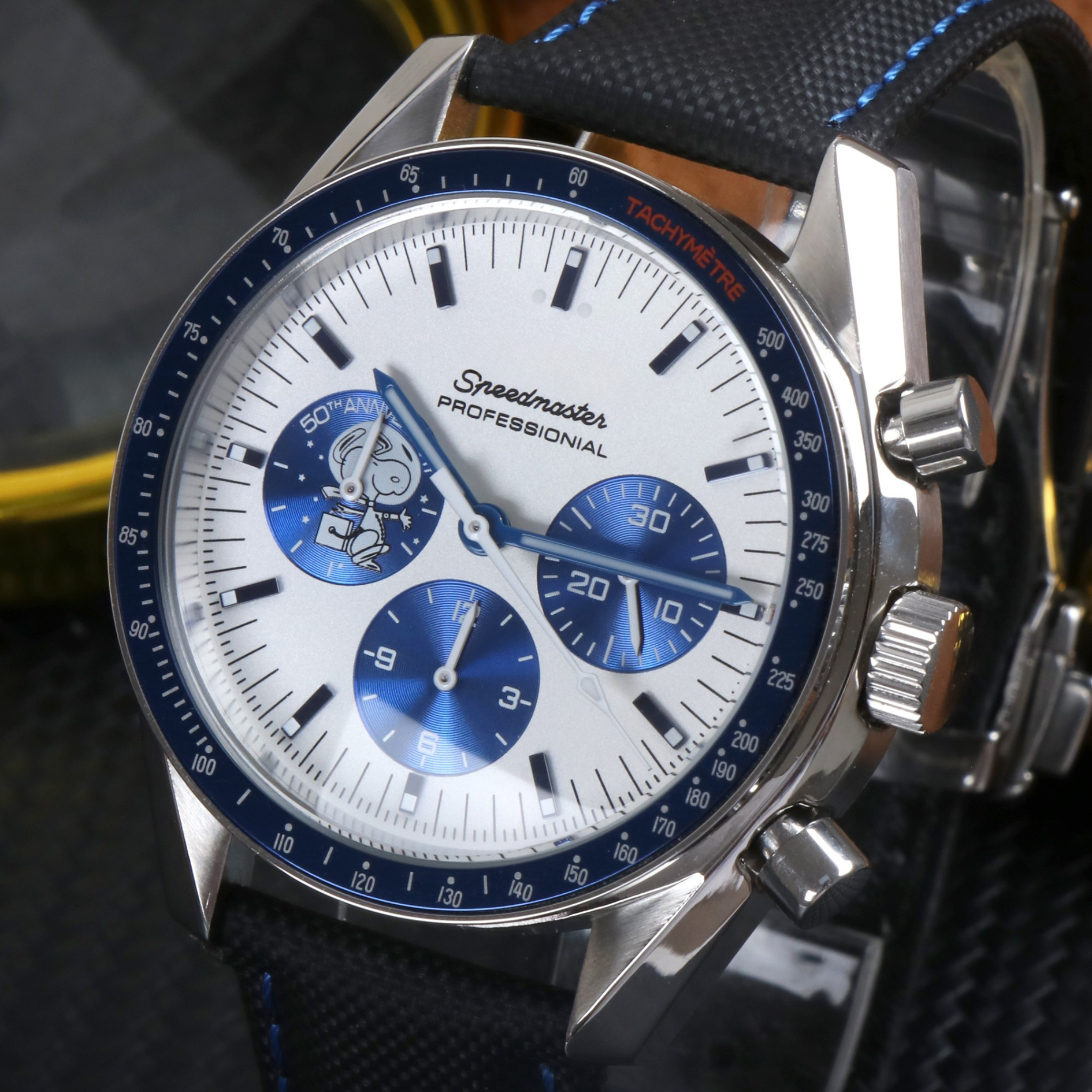 CUSTOM SPEEDSEIKO CHRONOGRAPH MOD SNOOPY EDITION