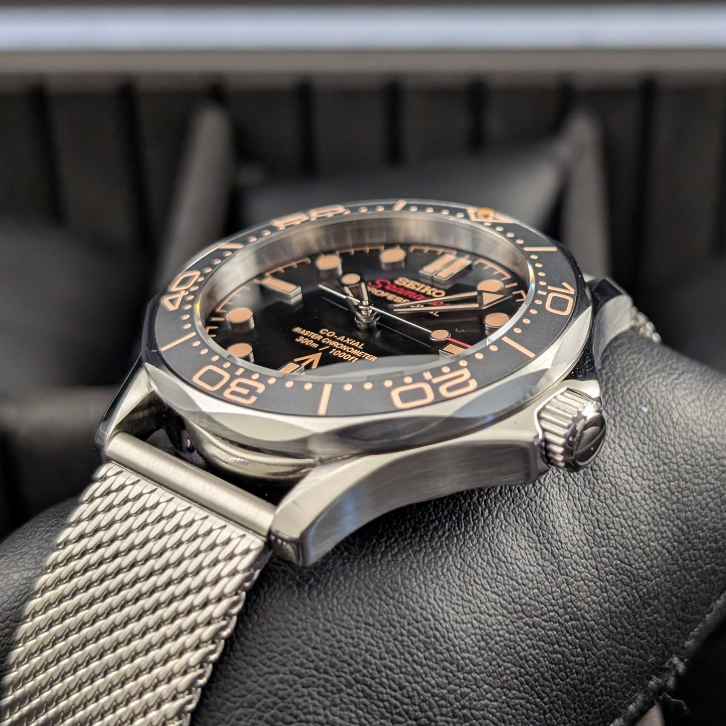 CUSTOM SPEEDMASTER MOD JAMES BOND 007 EDITION - Monomods
