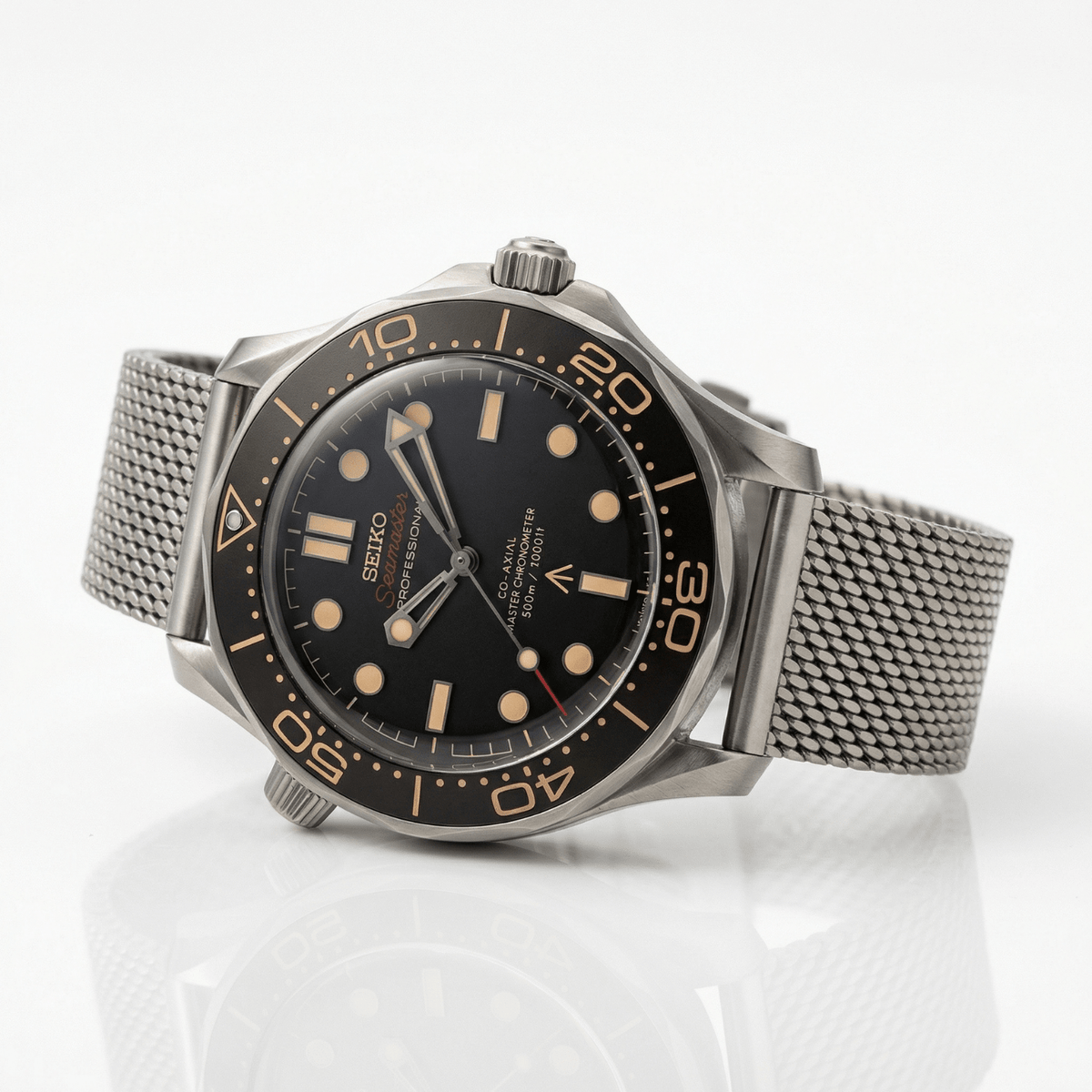 CUSTOM SPEEDMASTER MOD JAMES BOND 007 EDITION